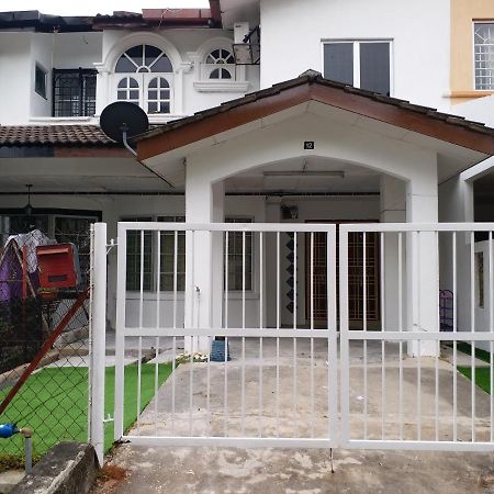 D' Homestay Bandar Baru Bangi Exterior photo