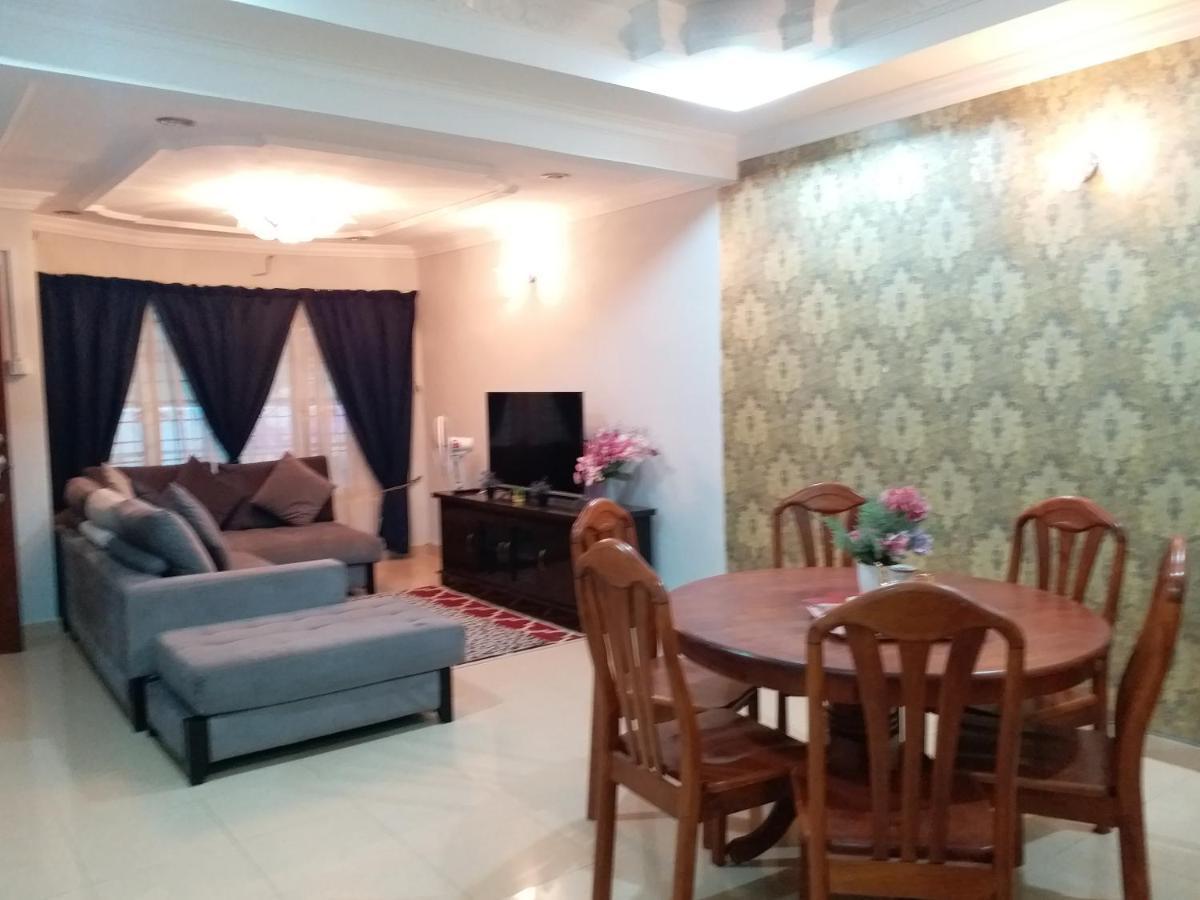 D' Homestay Bandar Baru Bangi Exterior photo