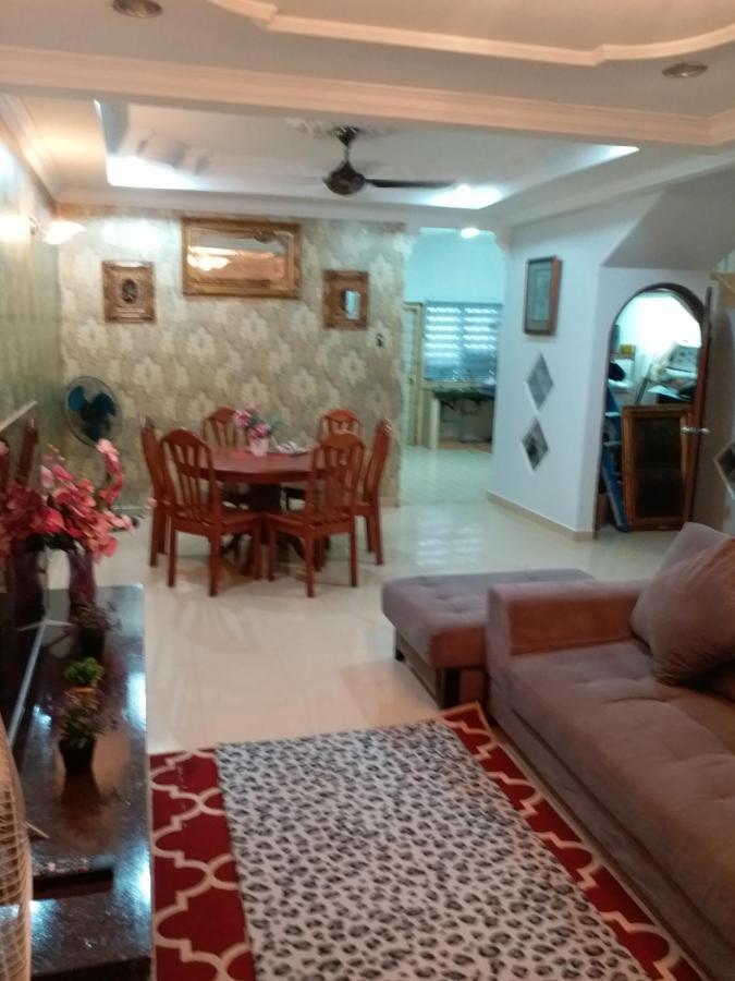 D' Homestay Bandar Baru Bangi Exterior photo